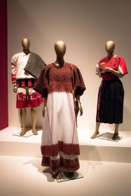 mexico-city-dress-exhibit-89